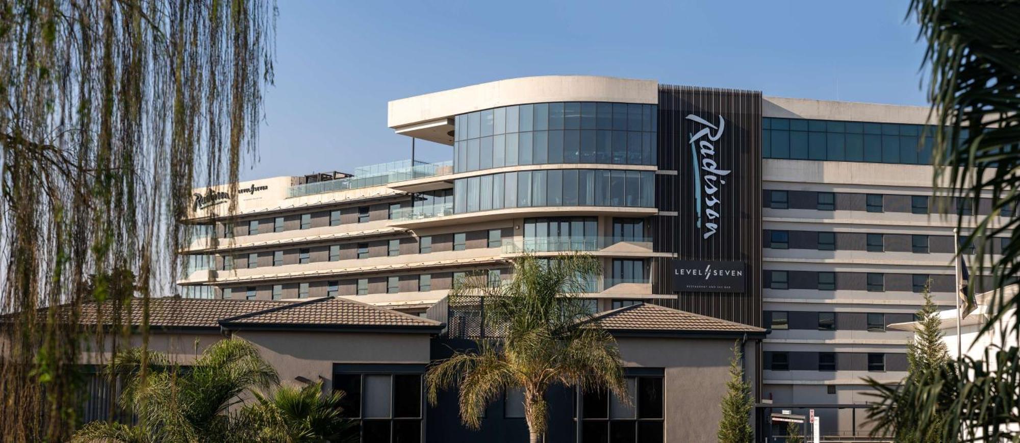 Radisson Hotel And Convention Centre Or Tambo Airport Johannesburg Exterior photo